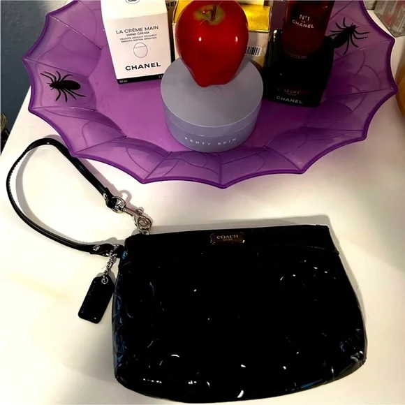 Coach Black Patent Leather Wristlet - Picture 1 of 6